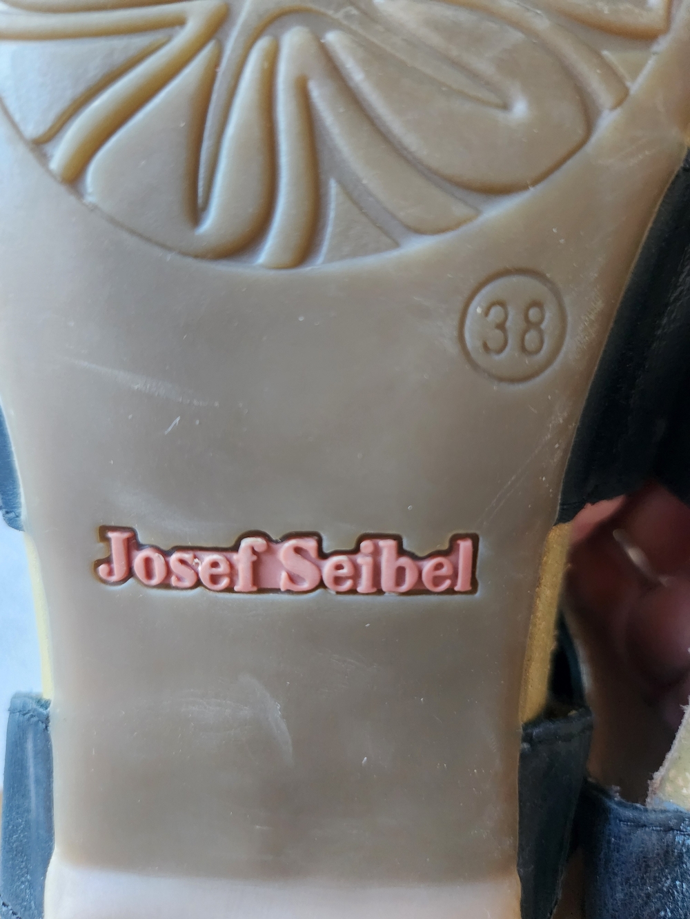 Black Leather Strappy Low Heel Sandals Joseph Seibel 7.5 - Picture 2 of 9